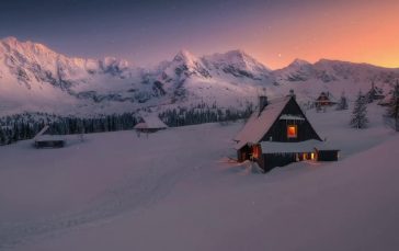 Winter-snowy-house-day-and-night-thumb