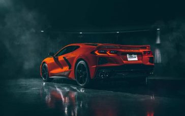 Chevrolet-corvette-stingray-c8-thumb